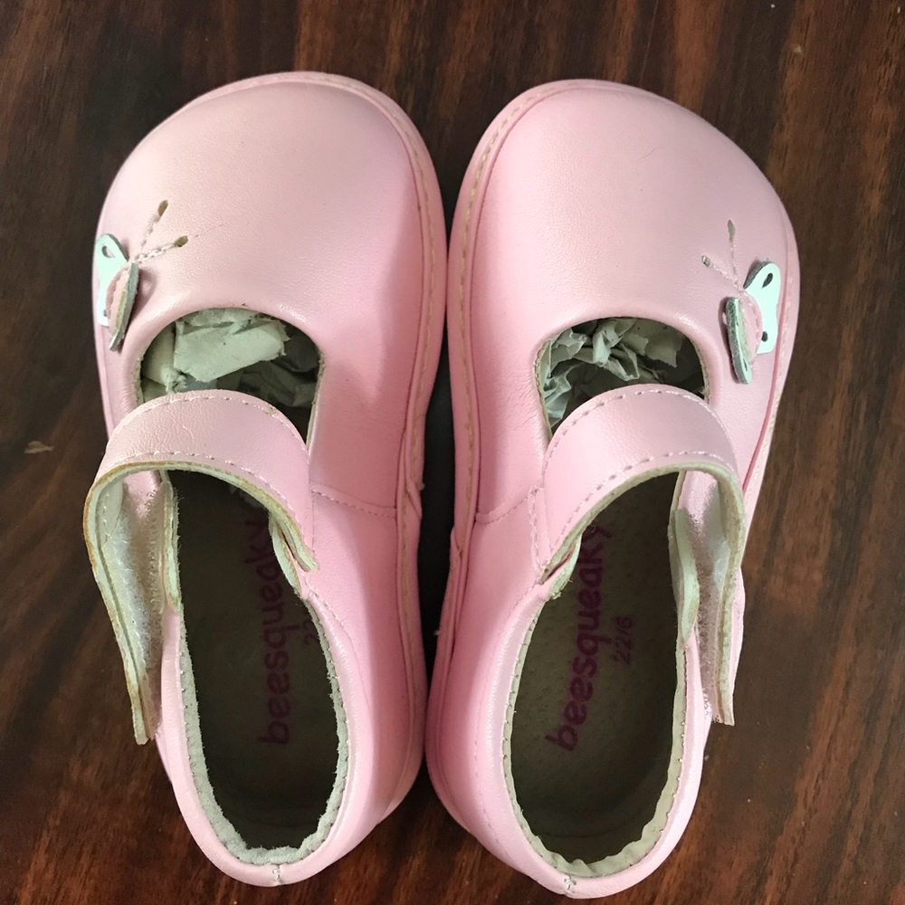 Leather Mary Jane squeaky shoes